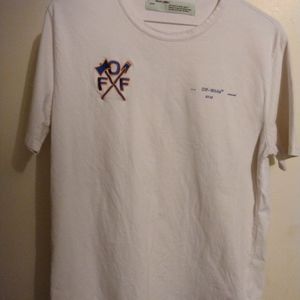 Off white t-shirt sz XL